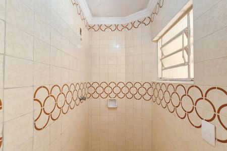 Casa à venda com 160m², 3 quartos e 2 vagasEdícula - banheiro