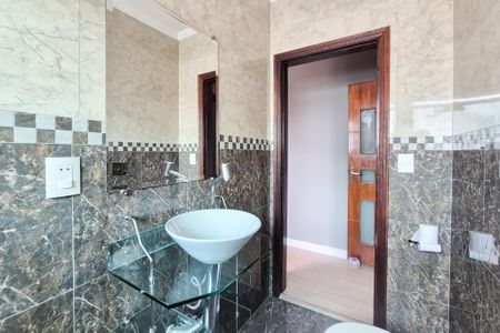 Casa à venda com 160m², 3 quartos e 2 vagasBanheiro da Suíte