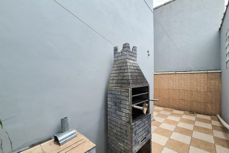 Casa à venda com 160m², 3 quartos e 2 vagasQuintal