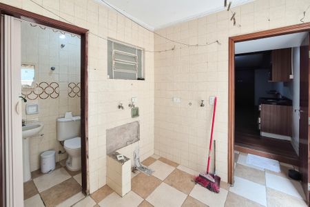 Casa à venda com 160m², 3 quartos e 2 vagasEdícula - área de serviço