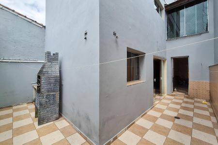 Casa à venda com 160m², 3 quartos e 2 vagasQuintal