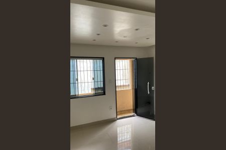 Sala de casa para alugar com 1 quarto, 125m² em Paraíso, São Gonçalo