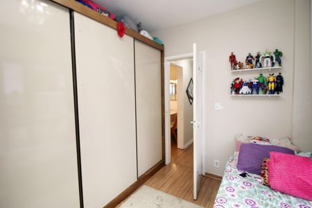 Apartamento à venda com 92m², 3 quartos e 2 vagasQuarto 2