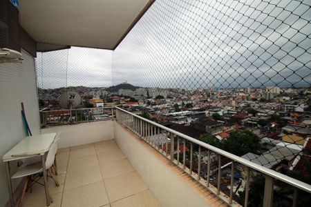 Apartamento à venda com 92m², 3 quartos e 2 vagasVaranda da sala