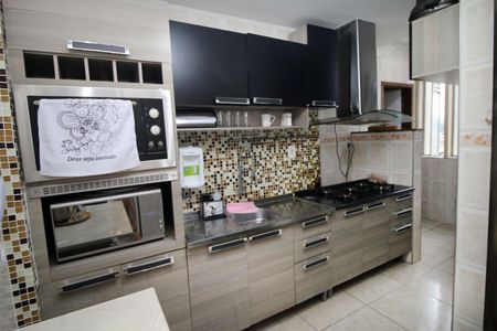 Apartamento à venda com 92m², 3 quartos e 2 vagasCozinha