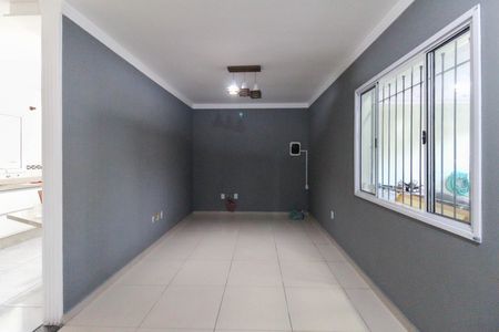 Sala de casa para alugar com 4 quartos, 76m² em Itaquera, São Paulo