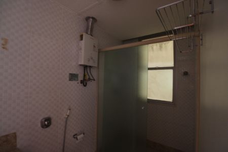 Apartamento à venda com 80m², 2 quartos e 1 vagaBanheiro da suíte