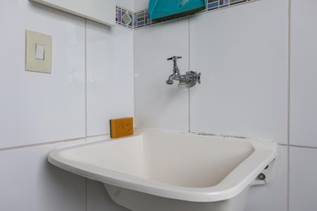 Apartamento para alugar com 58m², 2 quartos e 1 vagaÁrea de Serviço