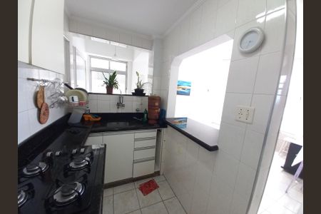 Cozinha de apartamento para alugar com 1 quarto, 51m² em Centro, São Vicente
