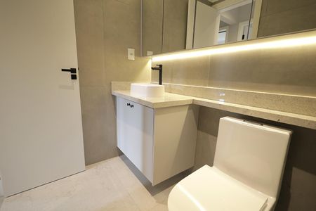 Apartamento à venda com 62m², 3 quartos e 1 vaga Apartamento à venda com 62m², 3 quartos e 1 vagaBanheiro