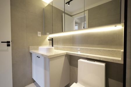 Apartamento à venda com 62m², 3 quartos e 1 vaga Apartamento à venda com 62m², 3 quartos e 1 vagaBanheiro