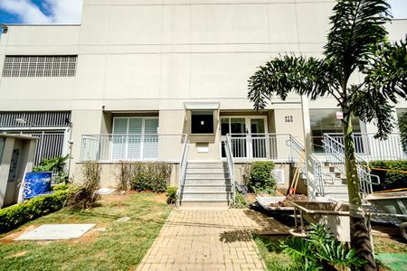Apartamento à venda com 38m², 2 quartos e sem vaga Apartamento à venda com 38m², 2 quartos e sem vagaFachada