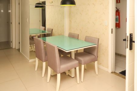 Sala de apartamento para alugar com 2 quartos, 63m² em Jardim Armação, Salvador