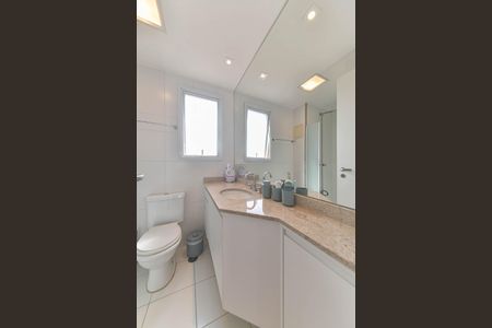 Apartamento à venda com 129m², 3 quartos e 2 vagasBanheiro da Suíte 1