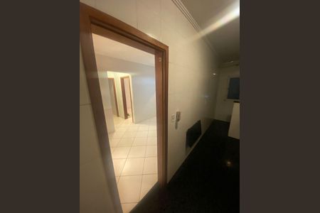 Sala de apartamento para alugar com 2 quartos, 62m² em Guilhermina, Praia Grande