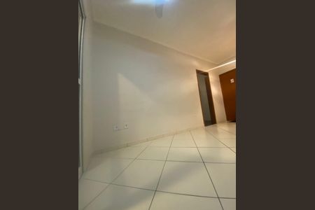 Sala de apartamento para alugar com 2 quartos, 62m² em Guilhermina, Praia Grande