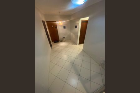 Sala de apartamento para alugar com 2 quartos, 62m² em Guilhermina, Praia Grande