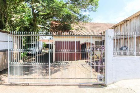 Casa à venda com 825m², 3 quartos e 3 vagasFachada