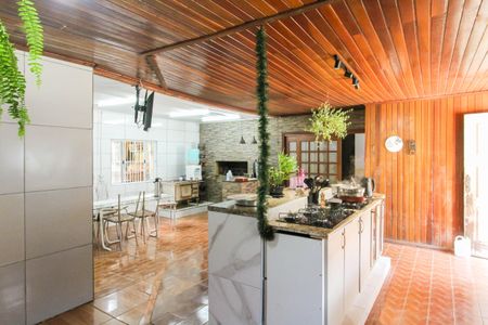 Casa à venda com 825m², 3 quartos e 3 vagasCozinha