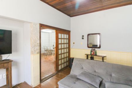 Casa à venda com 825m², 3 quartos e 3 vagasSala