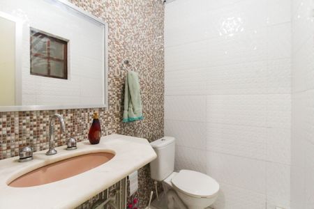 Casa à venda com 825m², 3 quartos e 3 vagasLavabo