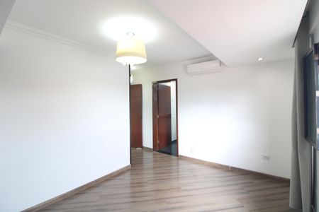 Casa para alugar com 193m², 3 quartos e 5 vagasSuíte