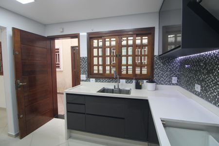 Casa para alugar com 193m², 3 quartos e 5 vagasCozinha