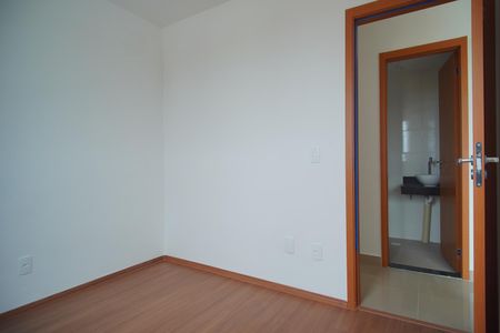 Quarto 2 de apartamento para alugar com 2 quartos, 43m² em Costa E Silva, Porto Alegre