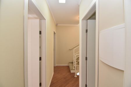 Casa de condomínio para alugar com 148m², 3 quartos e 2 vagasCorredor/Escadas