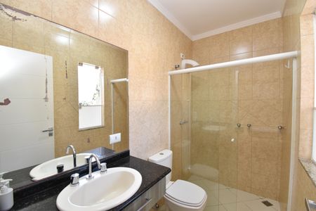 Casa de condomínio para alugar com 148m², 3 quartos e 2 vagasBanheiro da Suíte