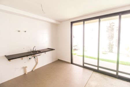 Casa de condomínio à venda com 214m², 4 quartos e 3 vagas Casa de condomínio à venda com 214m², 4 quartos e 3 vagasCozinha