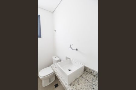 Casa de condomínio à venda com 214m², 4 quartos e 3 vagas Casa de condomínio à venda com 214m², 4 quartos e 3 vagasLavabo