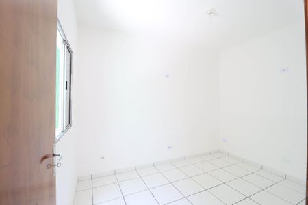 Casa para alugar com 2 quartos, 70m² em Vila Nova Galvão, São Paulo