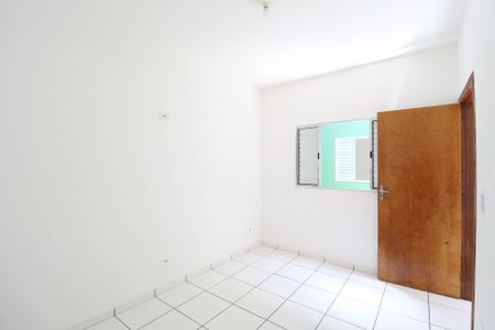Casa para alugar com 2 quartos, 70m² em Vila Nova Galvão, São Paulo