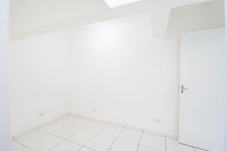 Casa para alugar com 1 quarto, 50m² em Vila Nova Galvão, São Paulo