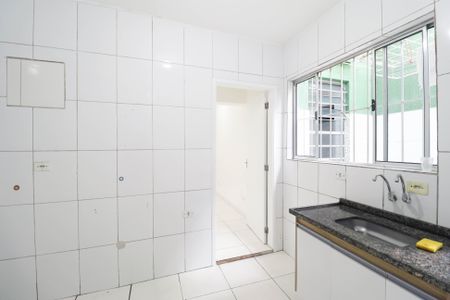 Casa para alugar com 1 quarto, 50m² em Vila Nova Galvão, São Paulo