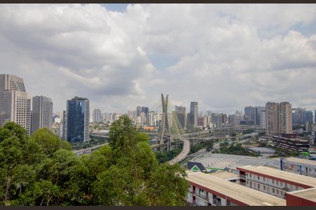 Vista  de kitnet/studio para alugar com 1 quarto, 34m² em Real Parque, São Paulo