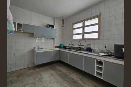 Apartamento para alugar com 243m², 4 quartos e 2 vagasCozinha