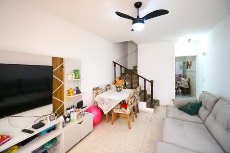 Sala de casa de condomínio para alugar com 2 quartos, 67m² em Vila Matilde, São Paulo