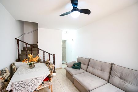 Sala de casa de condomínio para alugar com 2 quartos, 67m² em Vila Matilde, São Paulo