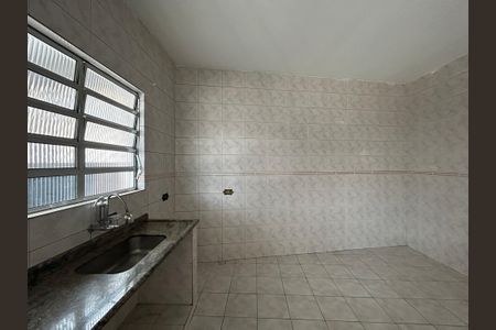 Casa para alugar com 80m², 2 quartos e 2 vagasCozinha