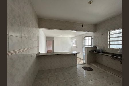 Casa para alugar com 80m², 2 quartos e 2 vagasCozinha