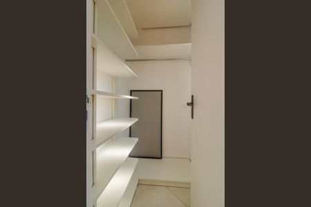 Apartamento para alugar com 350m², 2 quartos e 2 vagasQuarto 1 - Closet