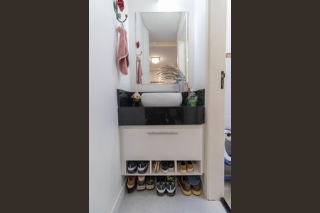 Casa de condomínio à venda com 71m², 2 quartos e 1 vagaLavabo