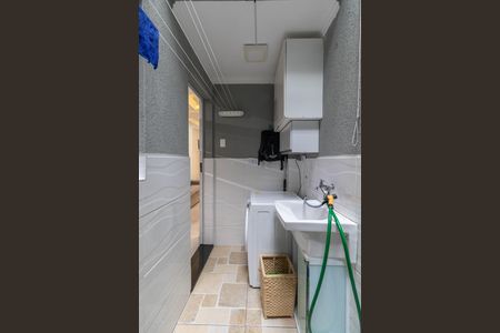 Casa de condomínio à venda com 71m², 2 quartos e 1 vagaÁrea de Serviço