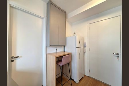 Cozinha de apartamento para alugar com 1 quarto, 25m² em Vila Nova Conceição, São Paulo