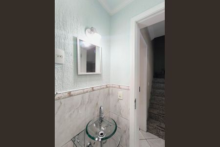 Casa de condomínio à venda com 132m², 3 quartos e 3 vagas Casa de condomínio à venda com 132m², 3 quartos e 3 vagasLavabo