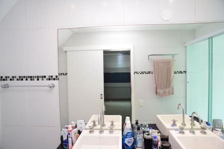 Apartamento à venda com 270m², 2 quartos e 2 vagasBanheiro Suíte Principal