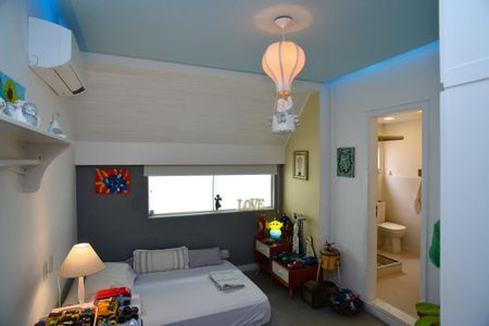 Apartamento à venda com 270m², 2 quartos e 2 vagasSuite