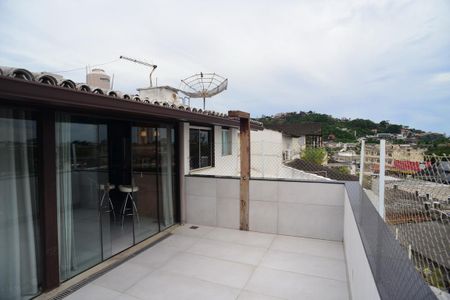 Apartamento à venda com 270m², 2 quartos e 2 vagasVaranda Superior